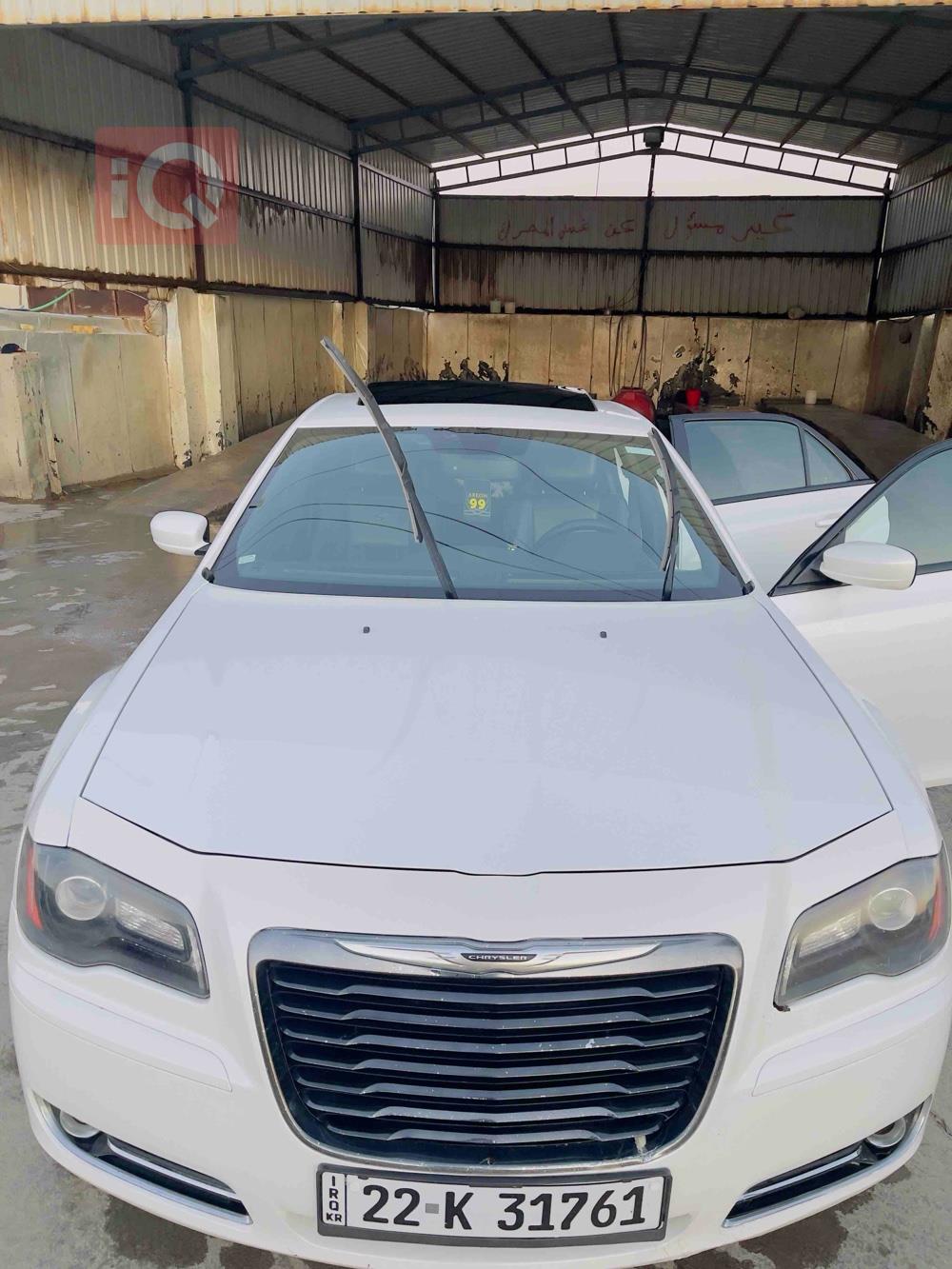 کرایسلەر 300